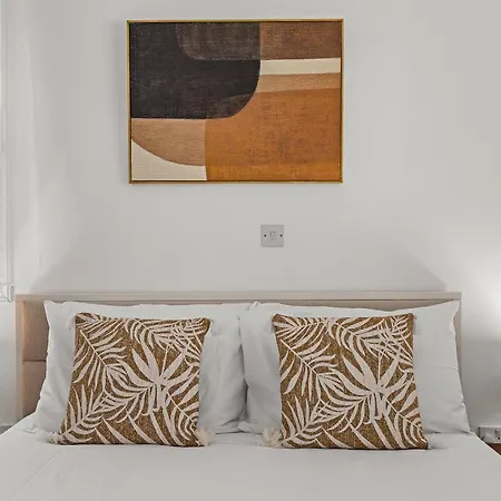 Paradise Gardens Rooftop Apartment | Private Terrace & Pool By Vichy Holidays * Pafos