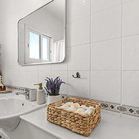 Paradise Gardens Rooftop Apartment | Private Terrace & Pool By Vichy Holidays Appartement Paphos