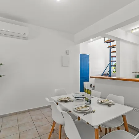Paradise Gardens Rooftop Apartment | Private Terrace & Pool By Vichy Holidays Appartement Paphos